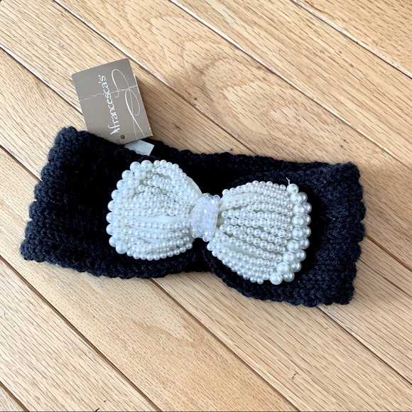 NWT Francesca’s Pearl Bow Knitted Earband - Picture 1 of 2